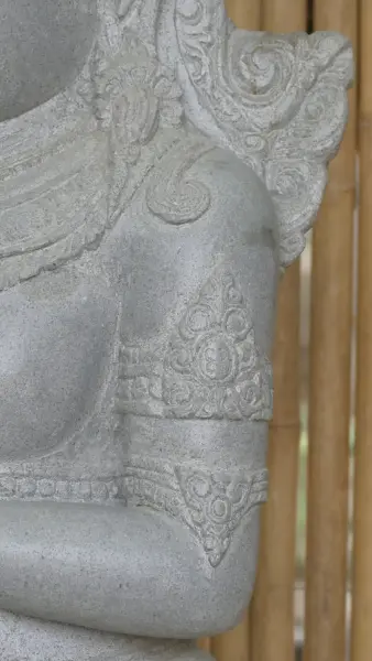 Product image 6 of the product “Standing Sri Dewi. Made from riverstone. Height 180cm ”